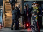 Presiden Amerika Serikat Joe Biden tiba di Bali pada Minggu malam, 13 November 2022, di Bandara Internasional I Gusti Ngurah Rai, Bali, untuk menghadiri acara puncak Konferensi Tingkat Tinggi (KTT) G20.