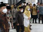 Wakil Presiden Maruf Amin dan Wury Ma'ruf Amin menghadiri penutupan Muktamar ke-48 Muhammadiyah dan Aisyiyah di Edutorium Universitas Muhammadiyah Surakarta, Jawa Tengah, pada Minggu, 20 November 2022.