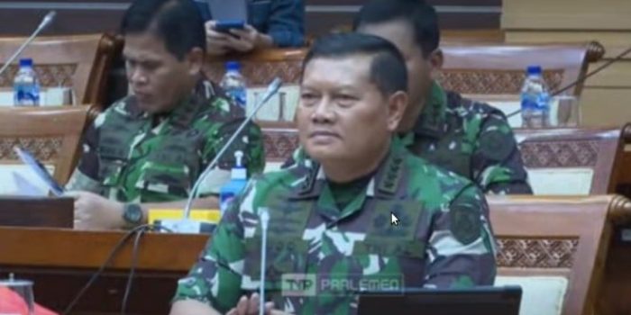 Calon Panglima TNI Laksamana Yudo Margono saat fit and proper test di DPR.