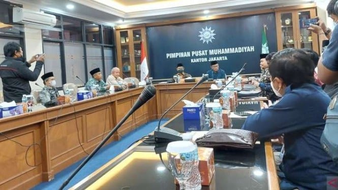 Pimpinan KPU RI bersilaturahmi dengan pimpunan Muhammadiyah untuk meminta dukungan dalam penyelenggaraan pemilu serentak 2024, di Jakarta, Selasa, 3 Januari 2023.
