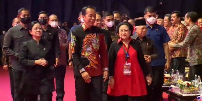 Presiden Jokowi dan Wapres Maruf Amin hadir di HUT PDIP ke-50 di Kemayoran