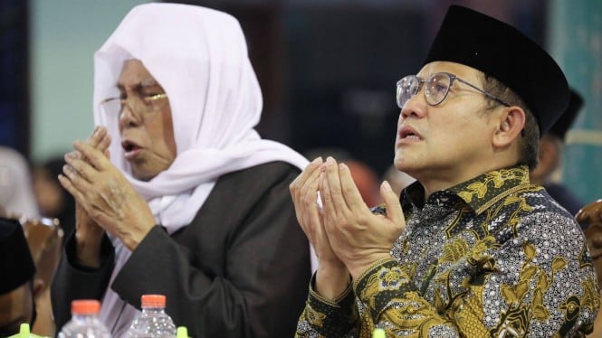 Ketum PKB  Muhaimin Iskandar alias Cak Imin (kanan) dan KH Nurul Huda Djazuli.