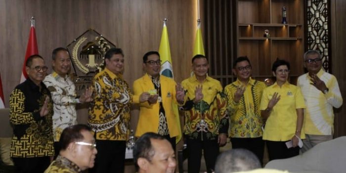 Ridwan Kamil dan Ketua Umum Partai Golkar Airlangga Hartarto Ketemu