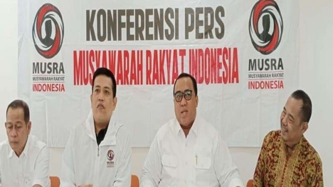 Ketua Dewan Pengarah Musra Indonesia Andi Gani Nena Wea (kedua dari kanan)