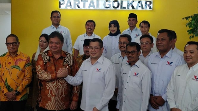 Airlangga Hartarto dan Hary Tanoesoedibjo Bertemu di DPP Partai Golkar