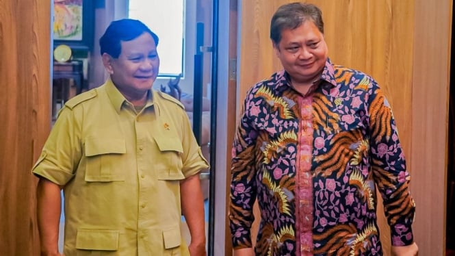 Menteri Pertahanan Prabowo Subianto bertemu Menko Perekonomian Airlangga Hartarto.