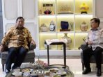 Ketua Umum Partai Gerindra Prabowo Subianto melakukan pertemuan dengan mantan wakil presiden Jusuf Kalla (JK) di kediaman JK, Jalan Brawijaya Raya, Kebayoran Baru, Jakarta Selatan, Selasa, 2 Mei 2023.