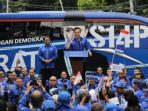 Ketum Partai Demokrat Agus Harimurti Yudhoyono (AHY) dan para kader Demokrat.