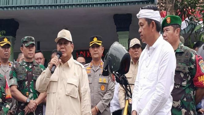 Menhan Prabowo Subianto menyambangi Koramil 0912 di Lembang.